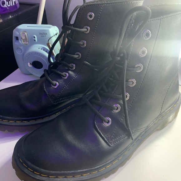 dr. Martens - Picture 1 of 5